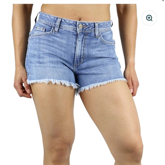 Fran Denim Ruby loose fitting shorts light wash - Picture 1 of 4